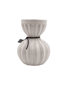 Biały wazon ceramiczny Sjernsund o opływowym kształcie – model D-6012W 2