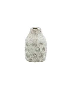 Ręcznie robiony wazon ceramiczny z teksturowaną powierzchnią – rustykalna elegancja w stylu artystycznym