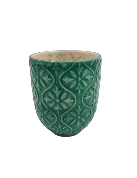 Kubek ceramiczny z tłoczonym wzorem – zielona przyjemność picia