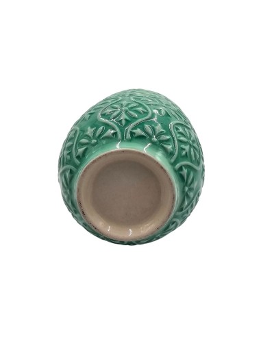 Kubek ceramiczny z tłoczonym wzorem – zielona przyjemność picia